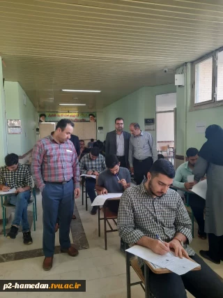 بازدید مهندس عادل حیدری رئیس آموزشکده از روند برگزاری امتحانات پایان ترم خردادماه ۱۴۰۲