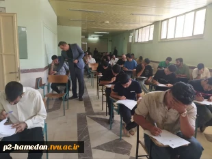 بازدید دکتر کاظمی، رئیس دانشگاه ملی مهارت استان همدان از روند برگزاری امتحانات در آموزشکده شهید جباریان 3