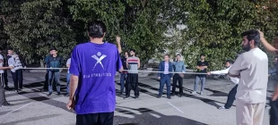 مسابقه طناب کشی به مناسبت هفته تربیت بدنی و ورزش برگزار شد . 2