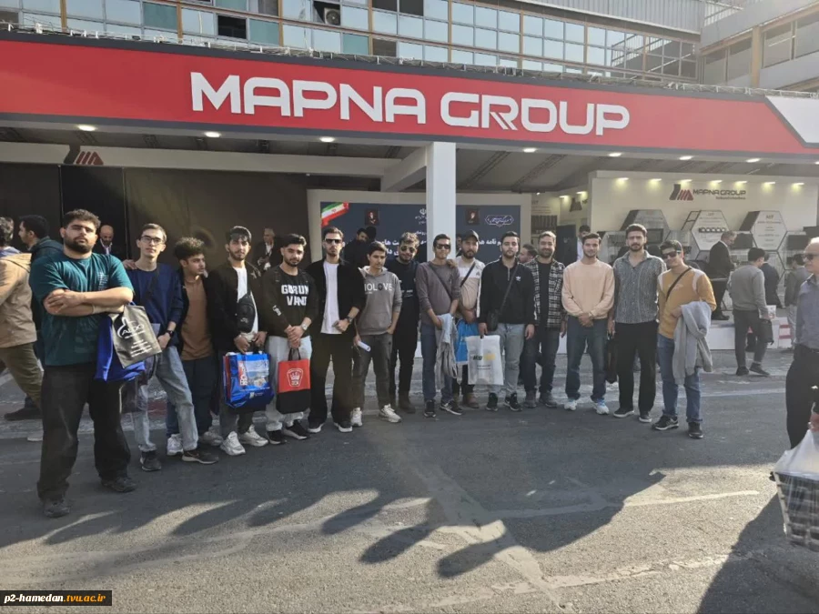 بازدید از نمایشگاه صنعت برق کشور به مناسبت هفته جهانی کارآفرینی 2