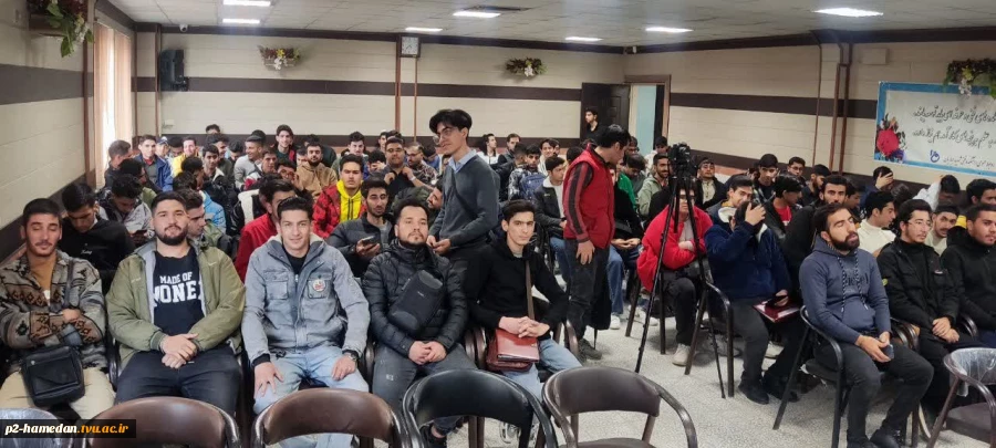 جلسه توجیهی- آموزشی دانشجویان نوورود آموزشکده شهید جباریان برگزار شد 7